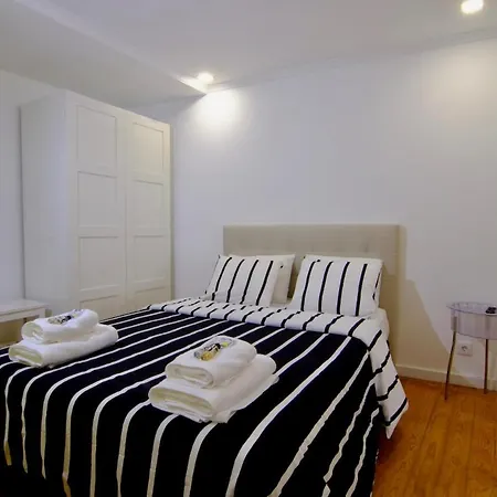 1st Tram 28 Apartman *