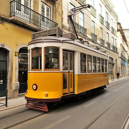 Lejlighed 1st Tram 28 *