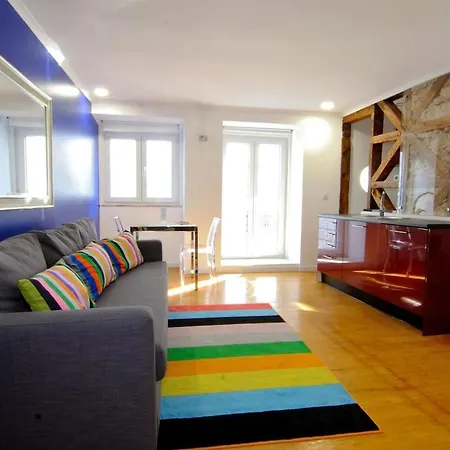 דירה 1st Tram 28