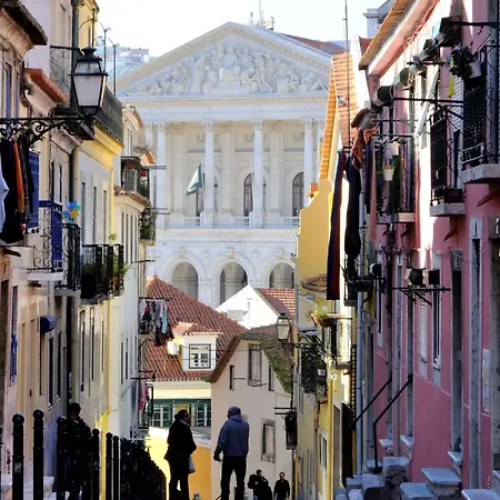 דירה 1st Tram 28 *